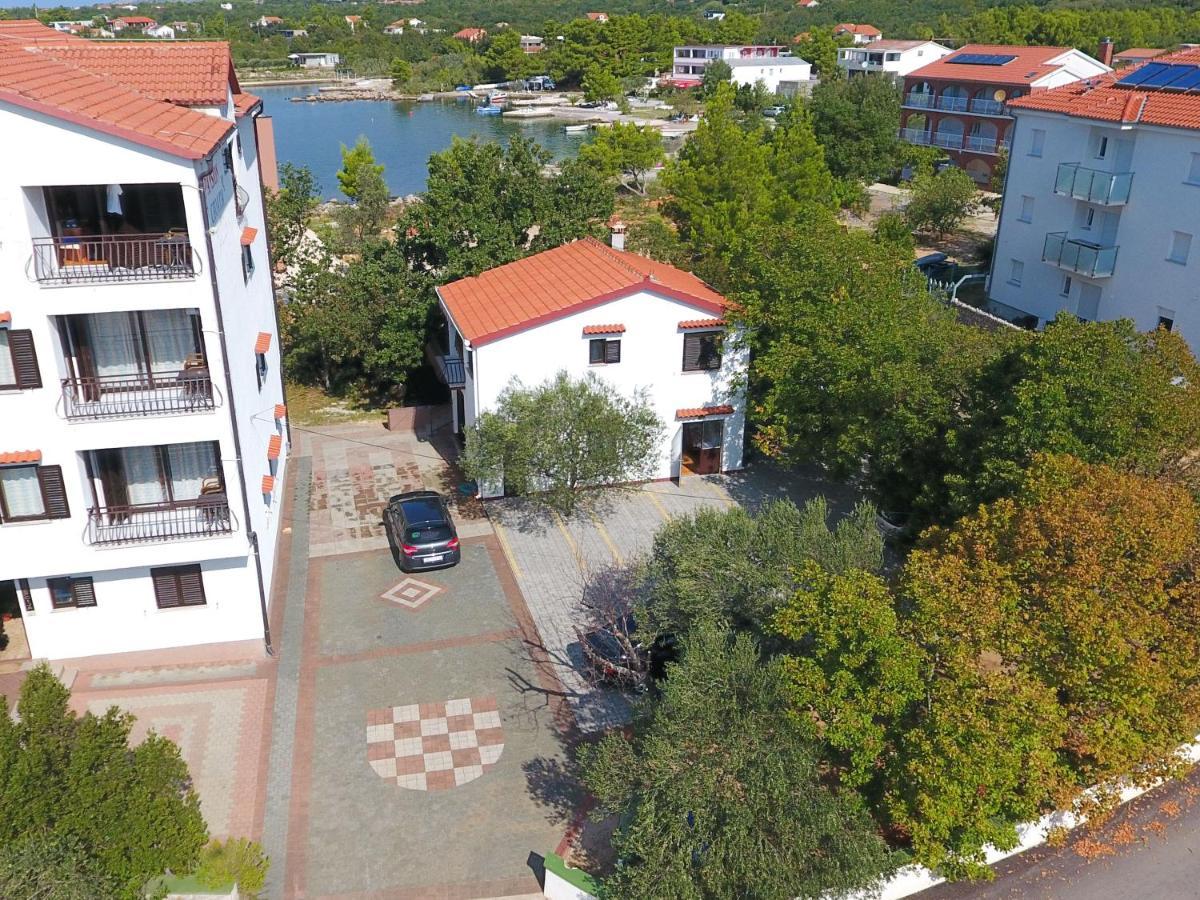 Pansion Croatia Bed & Breakfast Starigrad Paklenica Luaran gambar