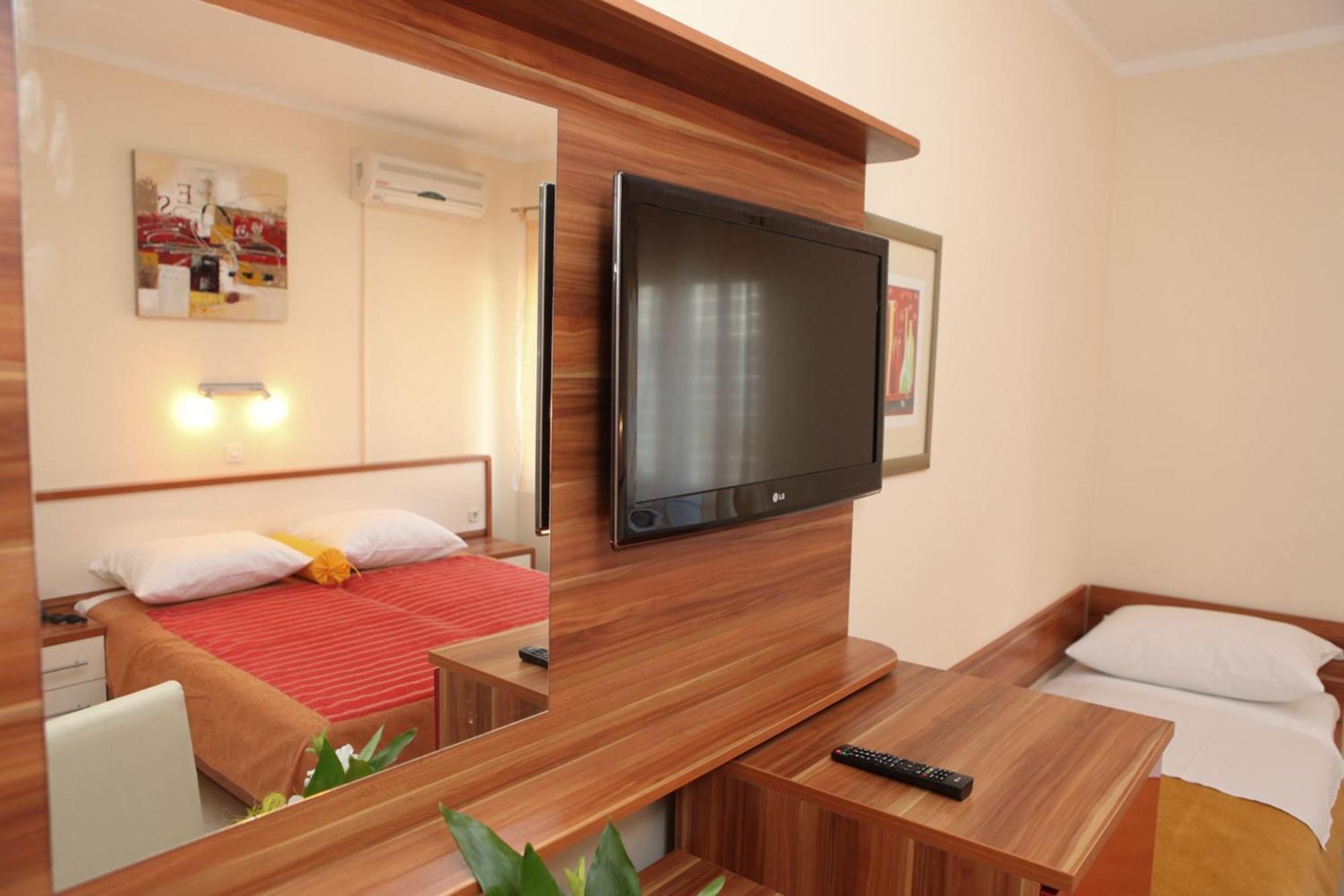 Pansion Croatia Bed & Breakfast Starigrad Paklenica Luaran gambar